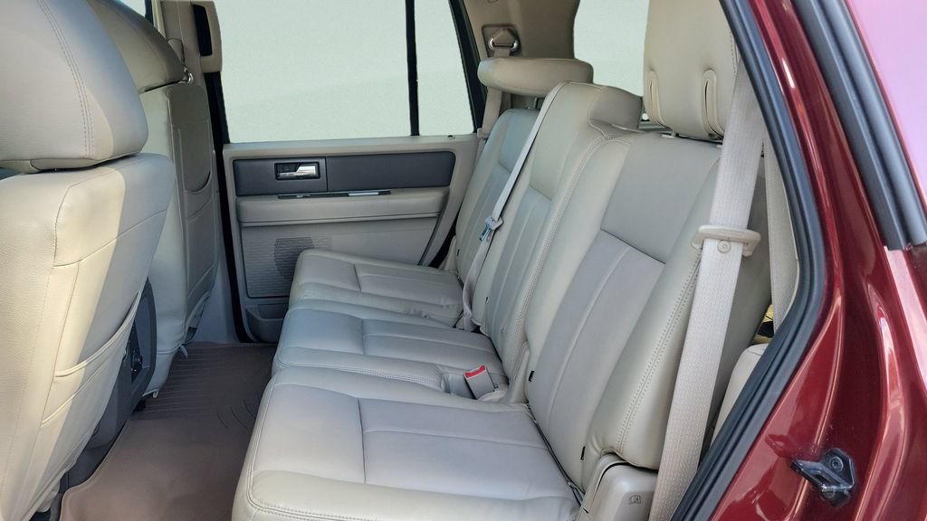 Used 2013 Ford Expedition XLT RWD image 10
