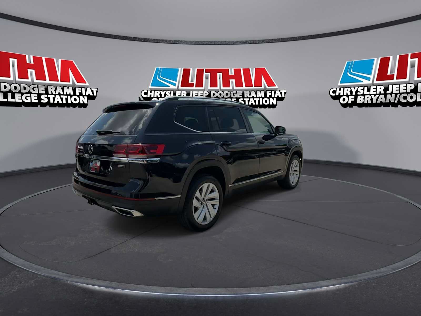 Used 2021 Volkswagen Atlas SEL AWD/4WD image 8