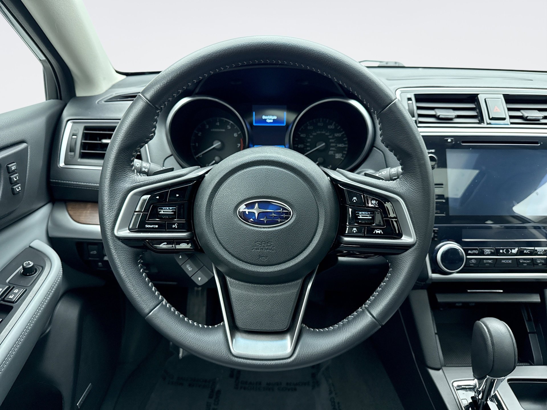 Used 2018 Subaru Outback 3.6R Limited image 12