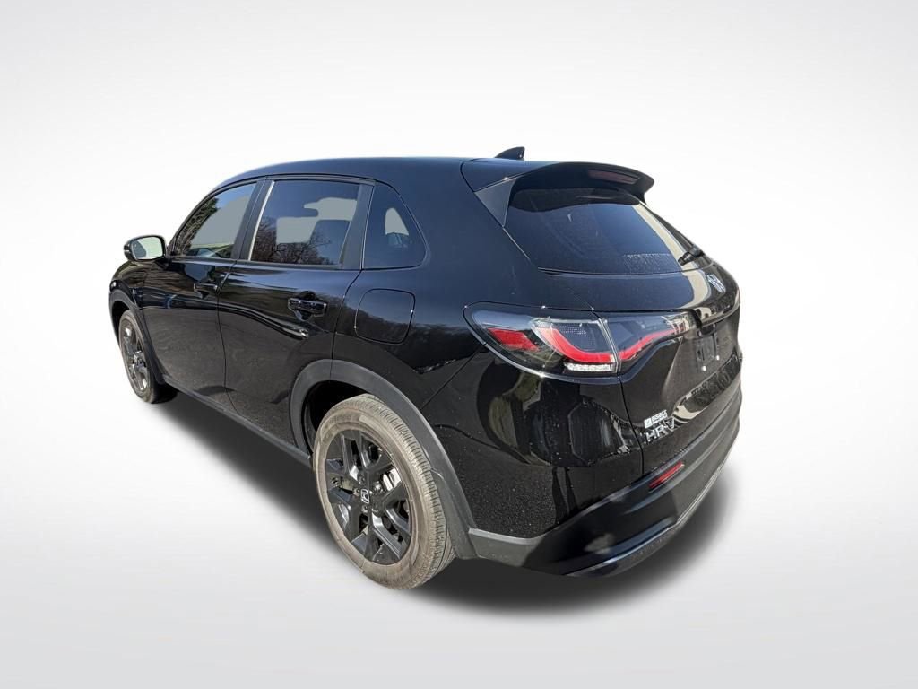 Used 2025 Honda HR-V Sport image 4