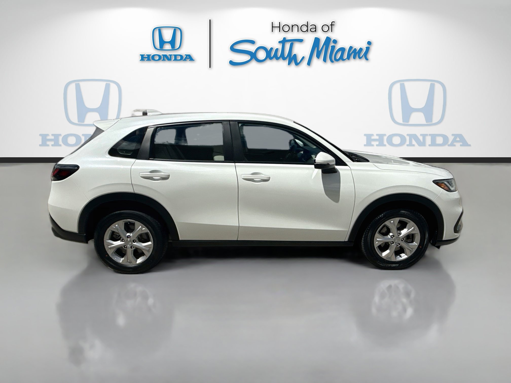 Used 2024 Honda HR-V LX image 8