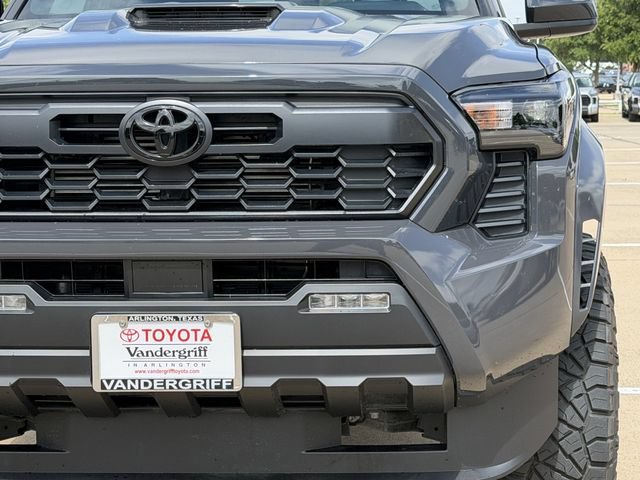 Used 2026 Toyota Tacoma SR5 AWD/4WD image 9