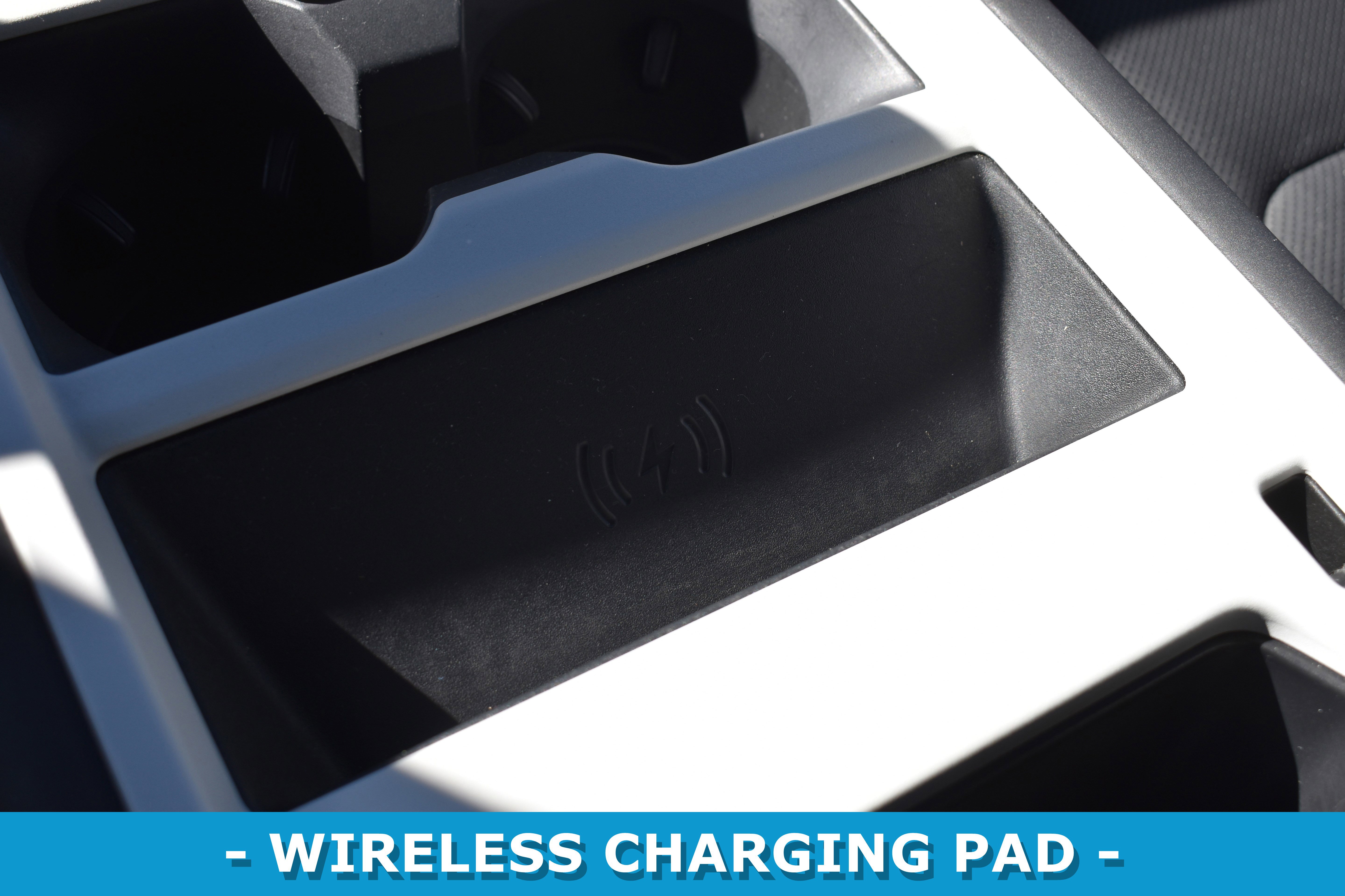 Used 2025 Land Rover Defender 110 S image 17