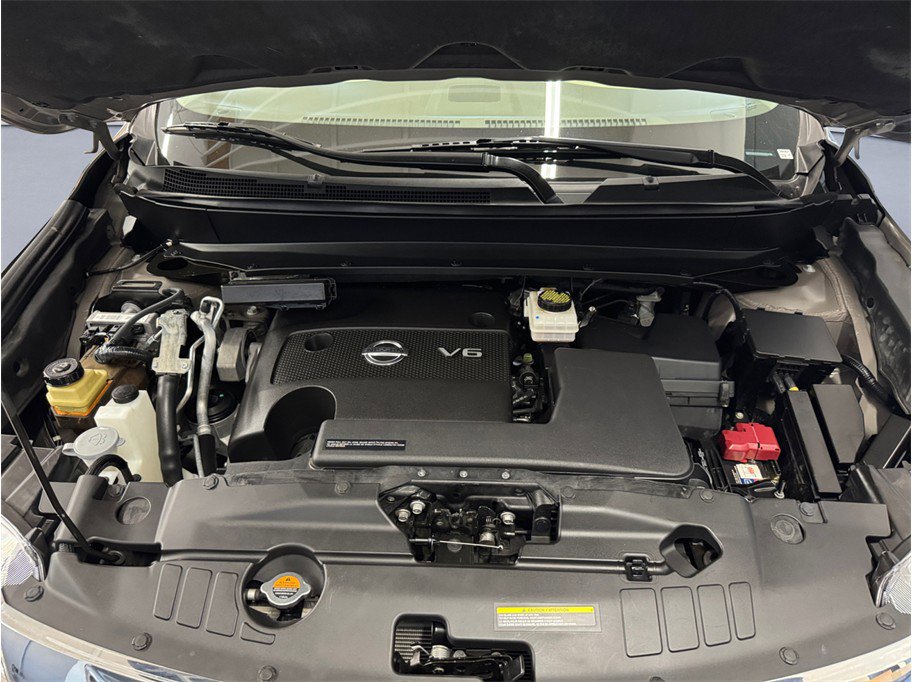 Used 2014 Nissan Pathfinder SV image 8