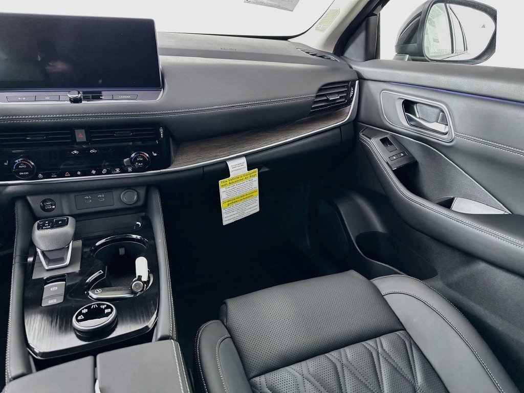 New 2026 Nissan Rogue Platinum AWD/4WD image 32