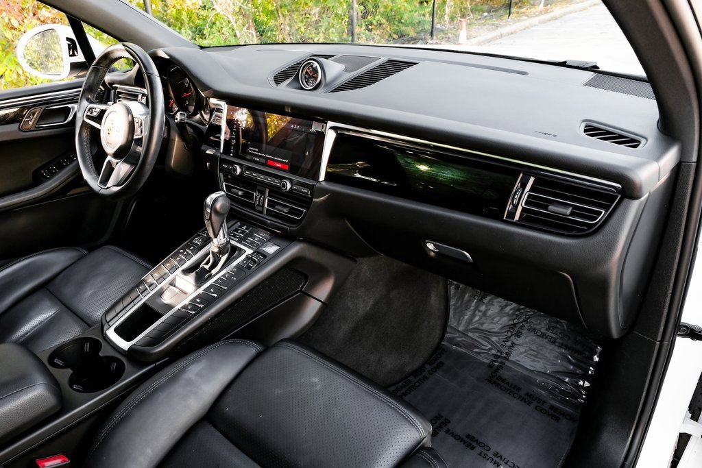 Used 2021 Porsche Macan image 15