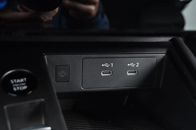 New 2025 Nissan Kicks SR image 20