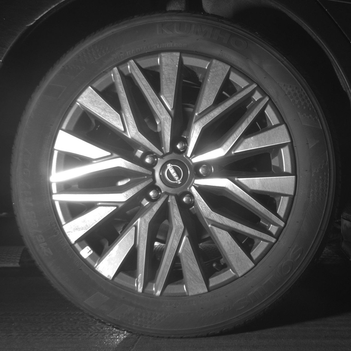 Used 2025 Nissan Altima 2.5 SV FWD image 15