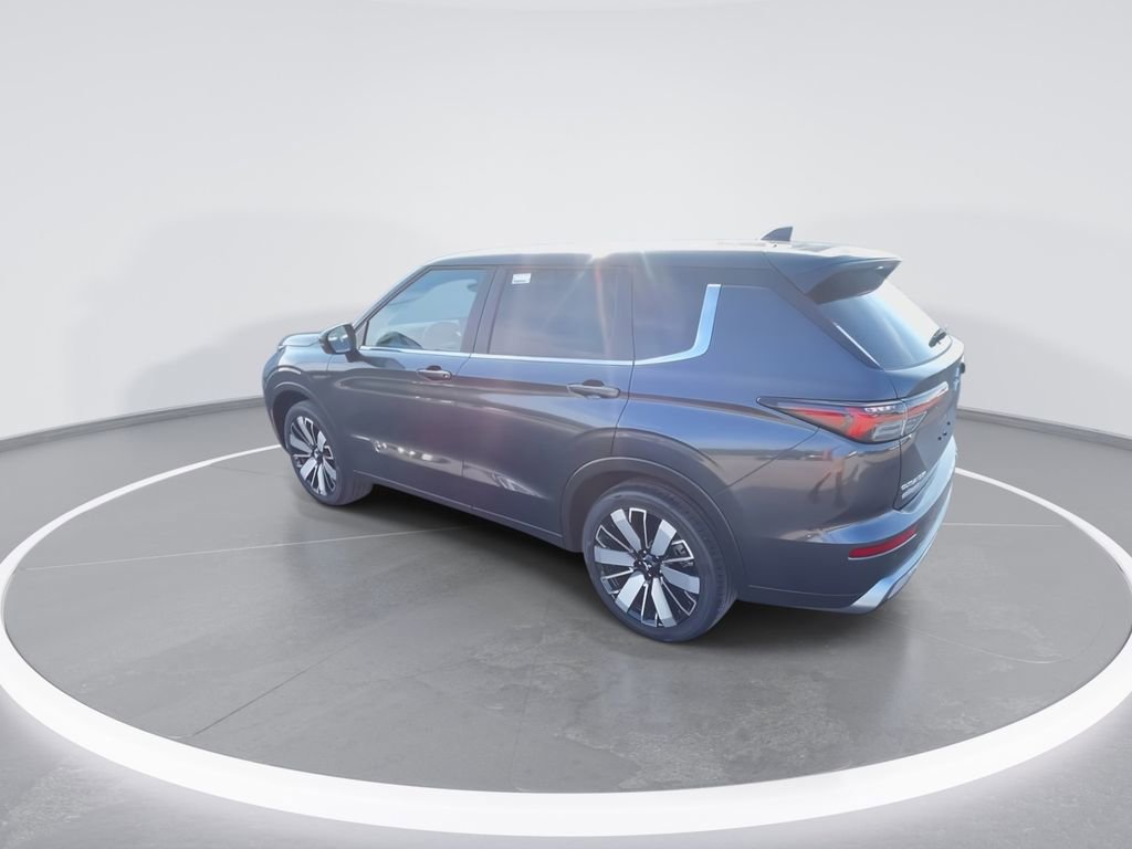 New 2025 Mitsubishi Outlander SE image 6