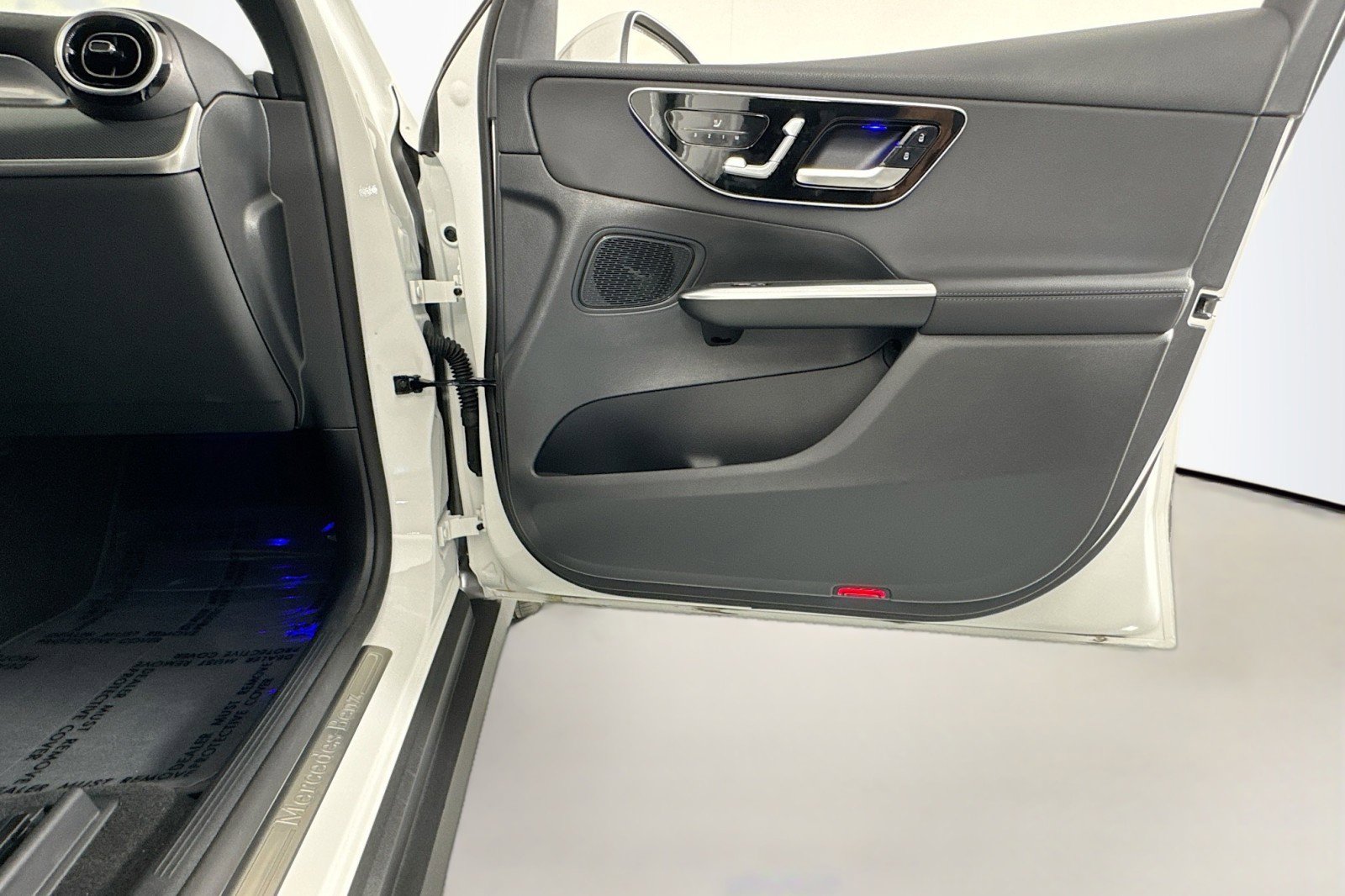 Certified 2026 Mercedes-Benz GLC 300 image 22