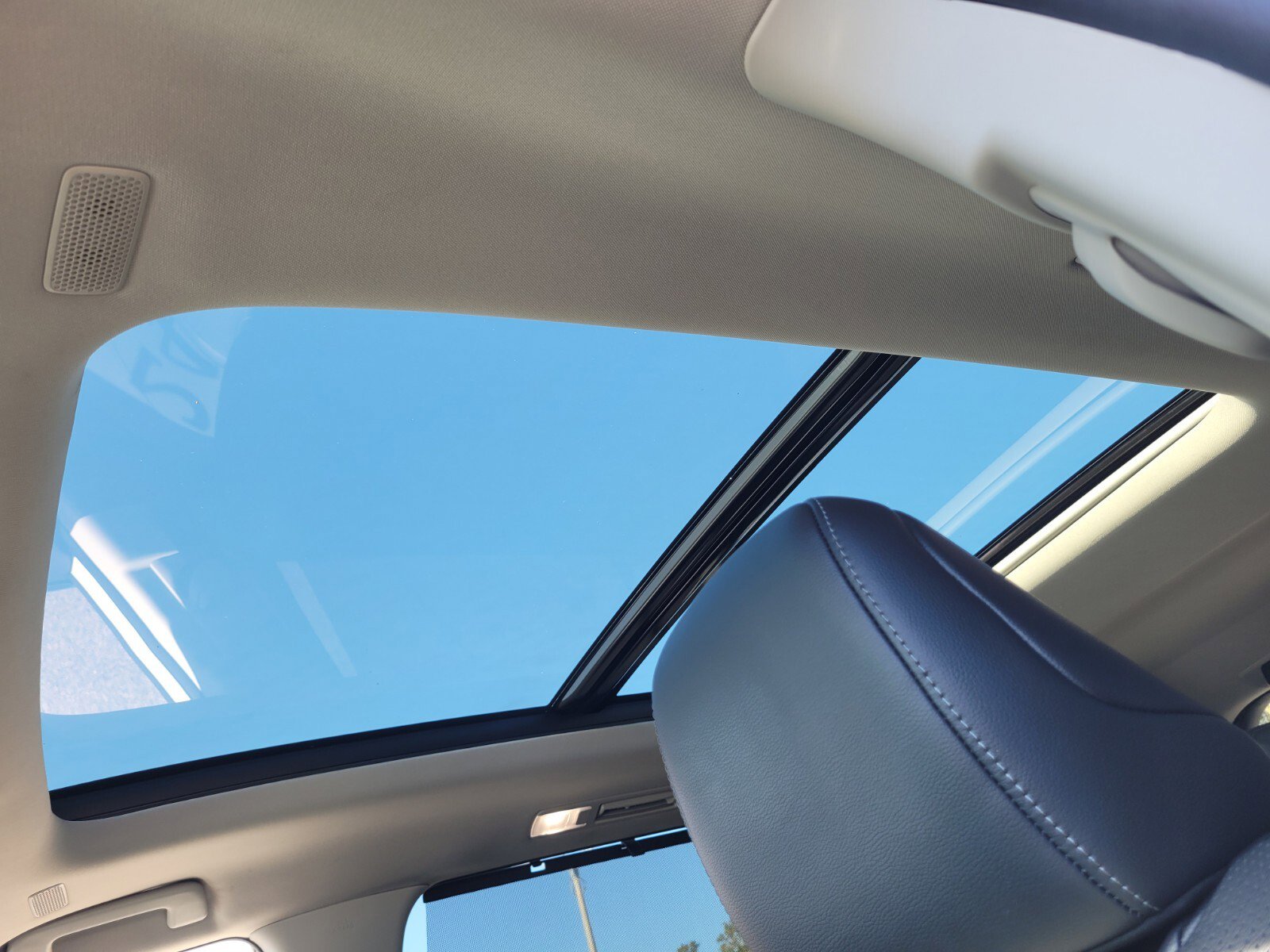 Used 2024 Toyota Grand Highlander Limited image 20