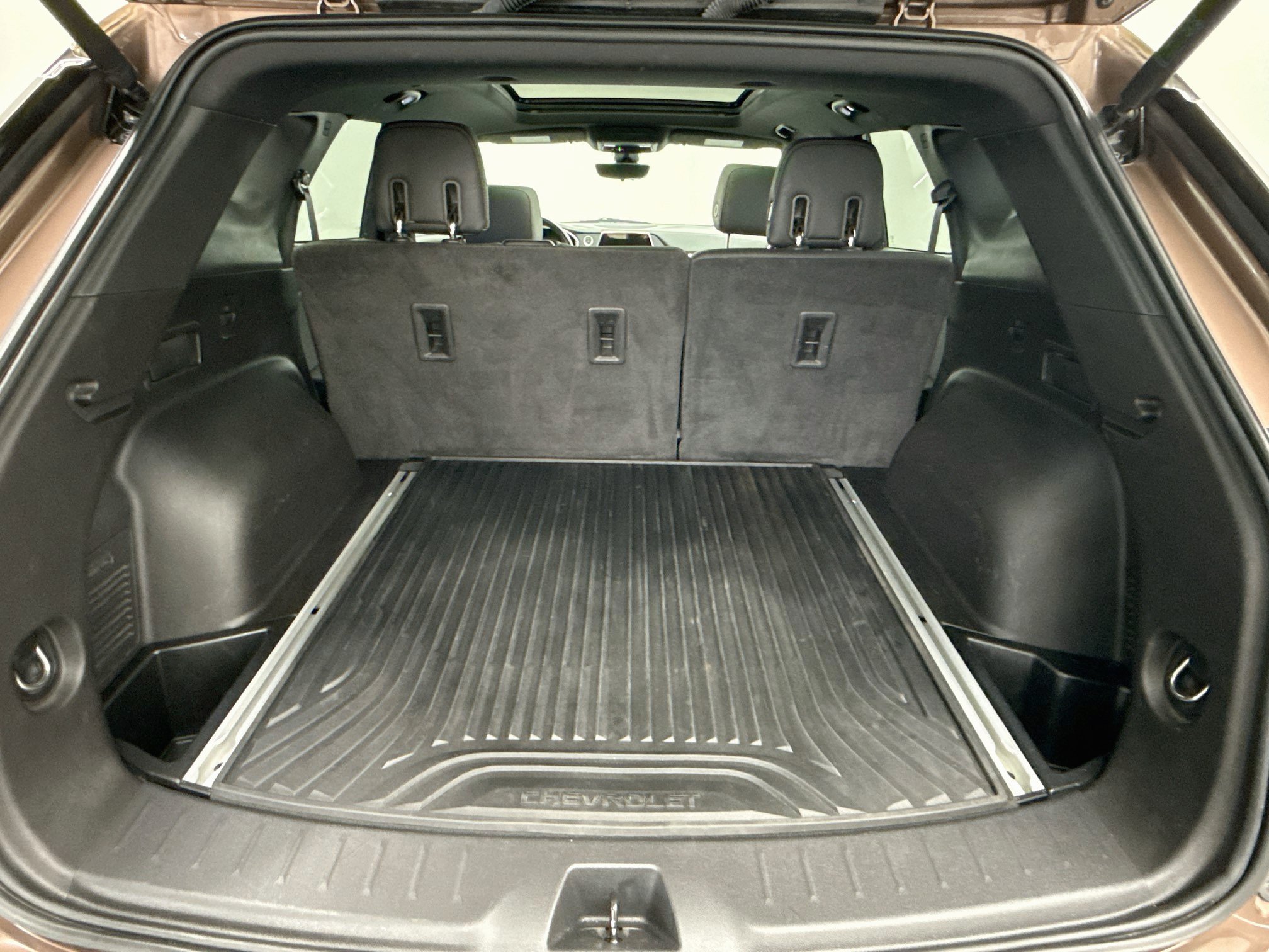 Used 2019 Chevrolet Blazer Premier w/ Sun and Wheels Package FWD image 31