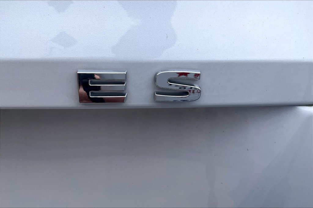 Used 2024 Mitsubishi Eclipse Cross ES AWD/4WD image 8