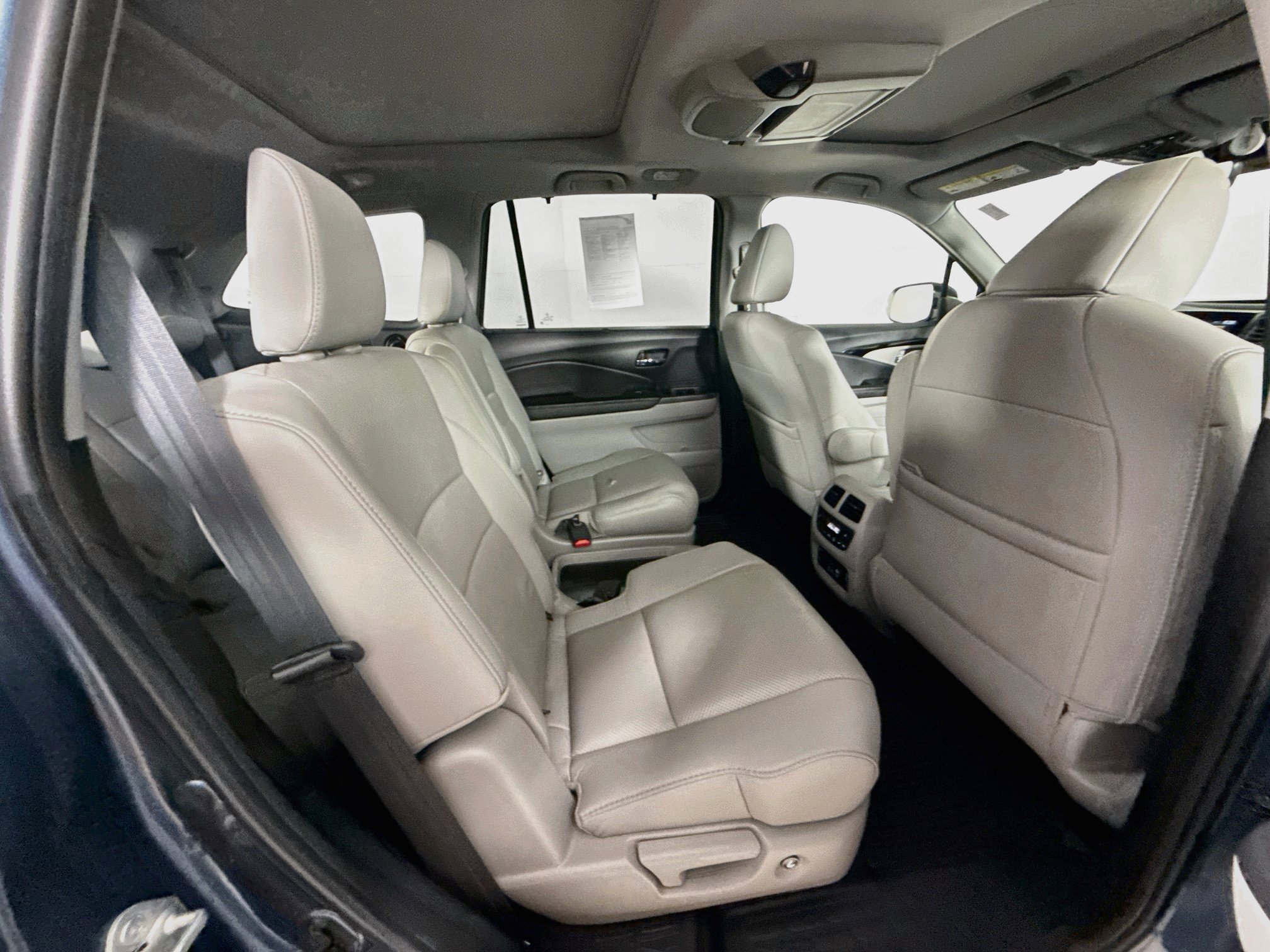 Used 2022 Honda Pilot Elite image 38