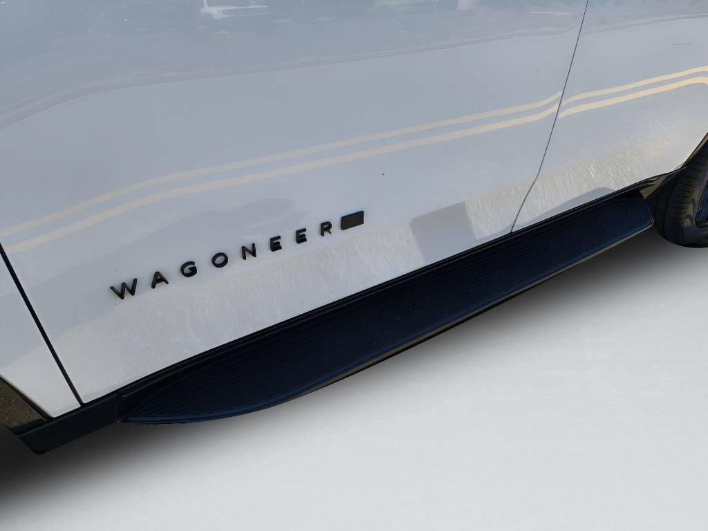Used 2024 Jeep Wagoneer Series II RWD image 14