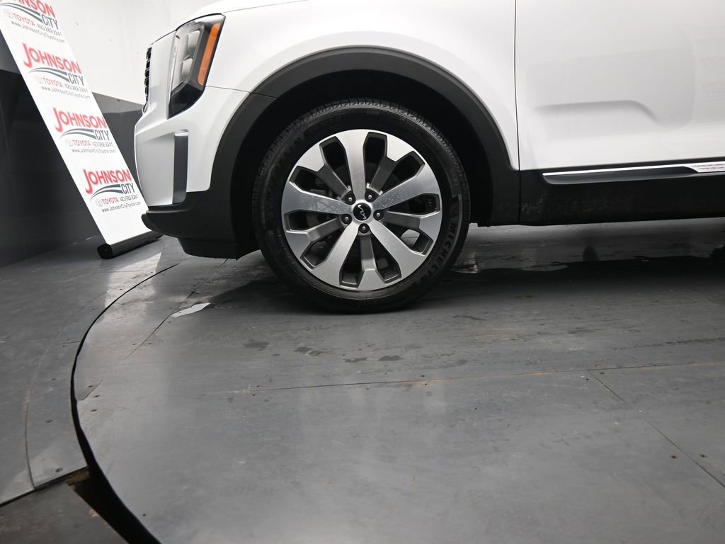 Used 2022 Kia Telluride EX w/ EX Premium Package image 15