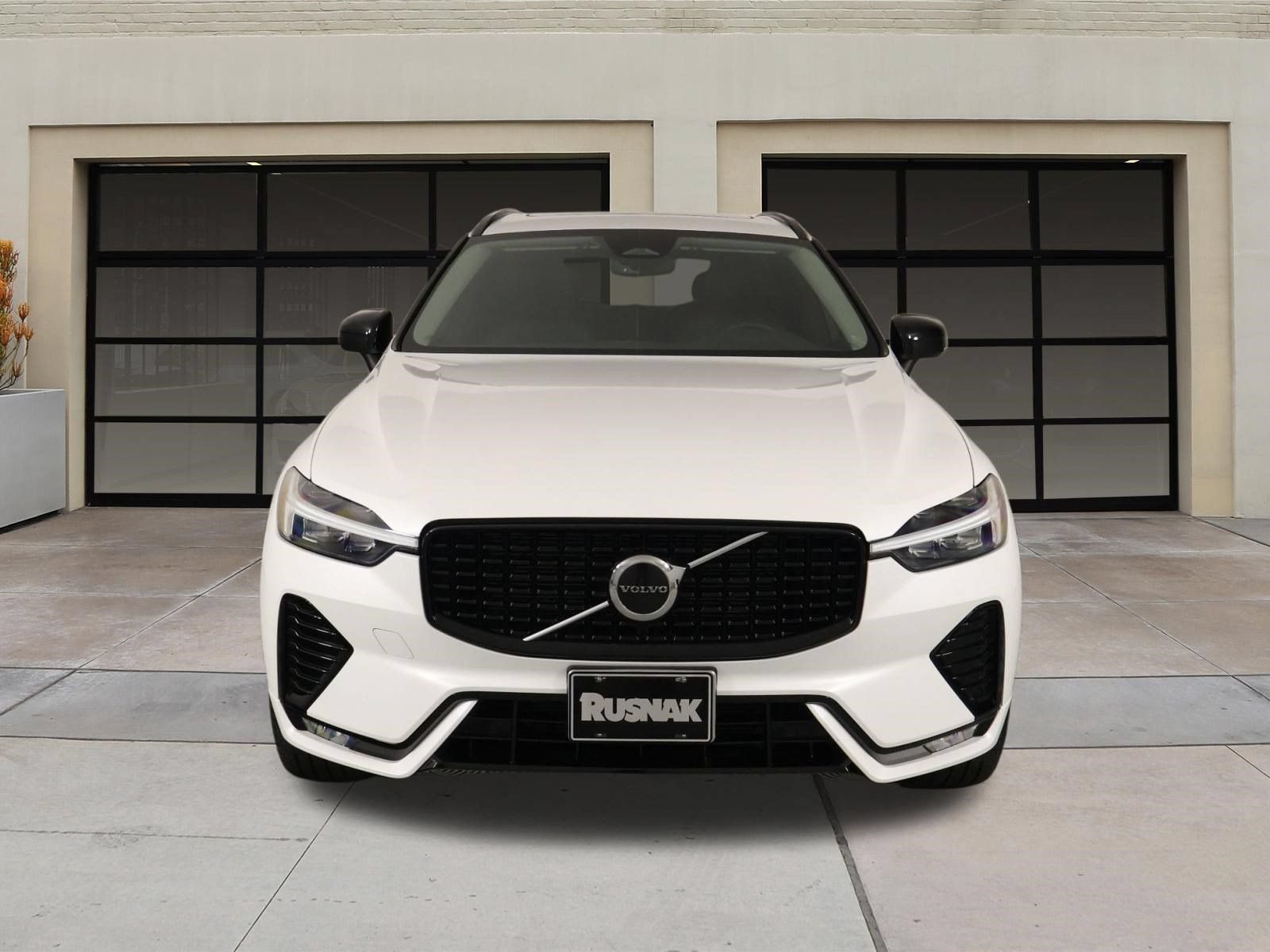 Certified 2024 Volvo XC60 B5 Core AWD/4WD image 6