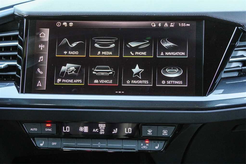 Used 2025 Audi Q4 e-tron Premium Plus w/ Premium Plus image 15