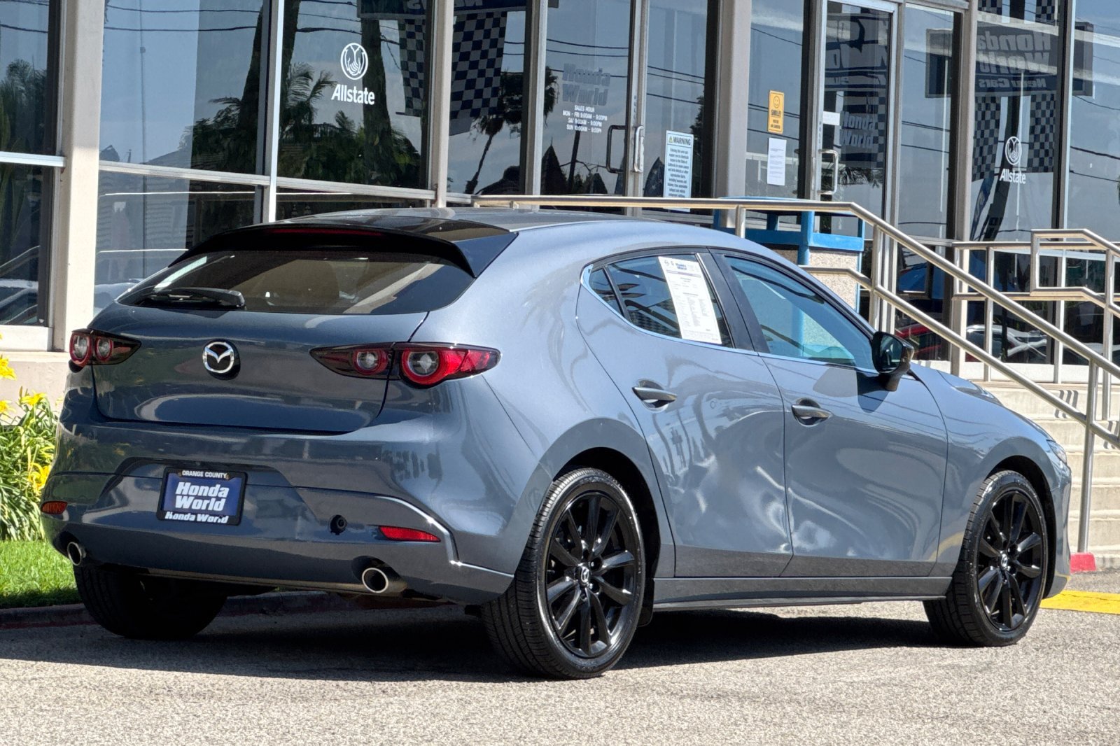 Used 2025 MAZDA MAZDA3 Carbon AWD/4WD image 4