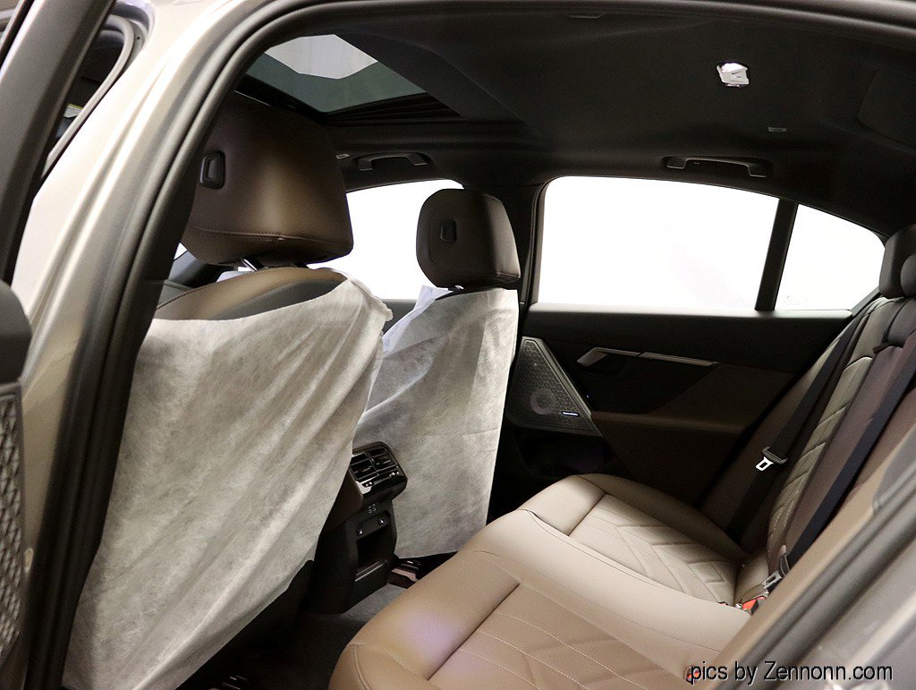 New 2026 BMW 530i xDrive w/ Premium Package image 13