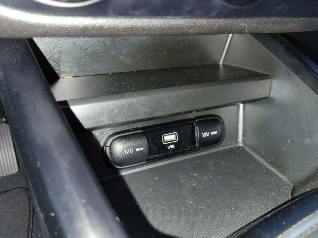 Used 2023 Kia Soul LX w/ Option Group 015 FWD image 33