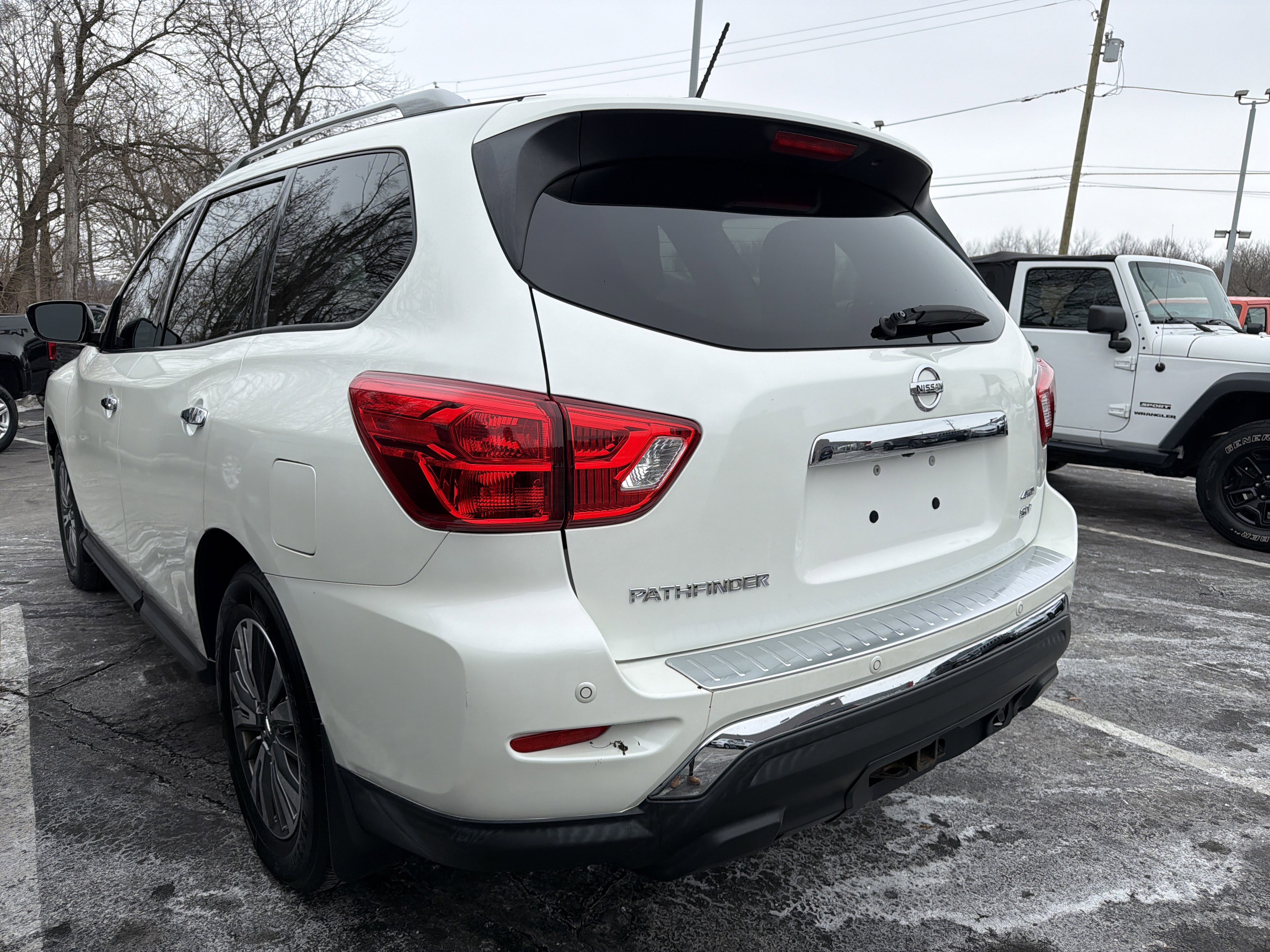 Used 2017 Nissan Pathfinder SV w/ Trailer Tow Package image 4