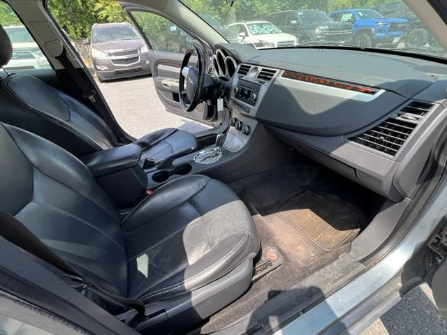 Used 2009 Chrysler Sebring Touring FWD image 11