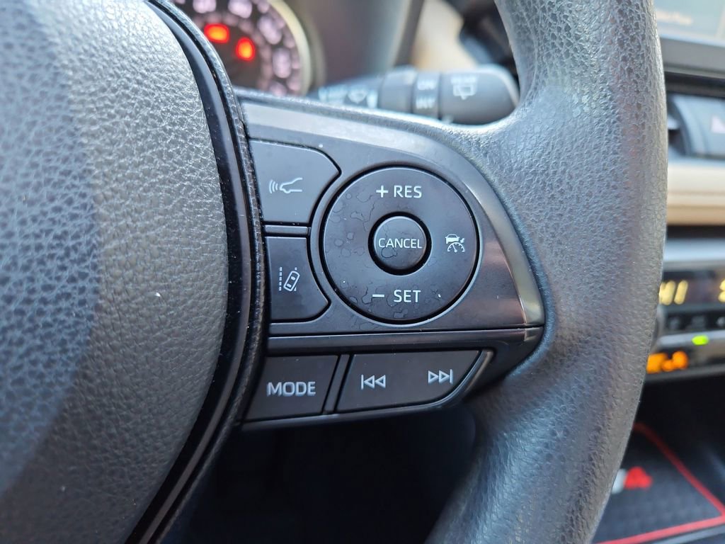 Used 2020 Toyota RAV4 XLE image 12