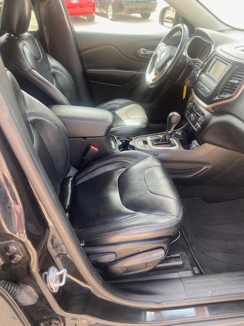 Used 2015 Jeep Cherokee Latitude AWD/4WD image 6