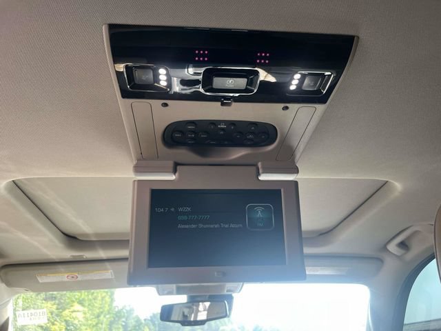 Used 2018 GMC Sierra 3500 Denali w/ Duramax Plus Package AWD/4WD image 17