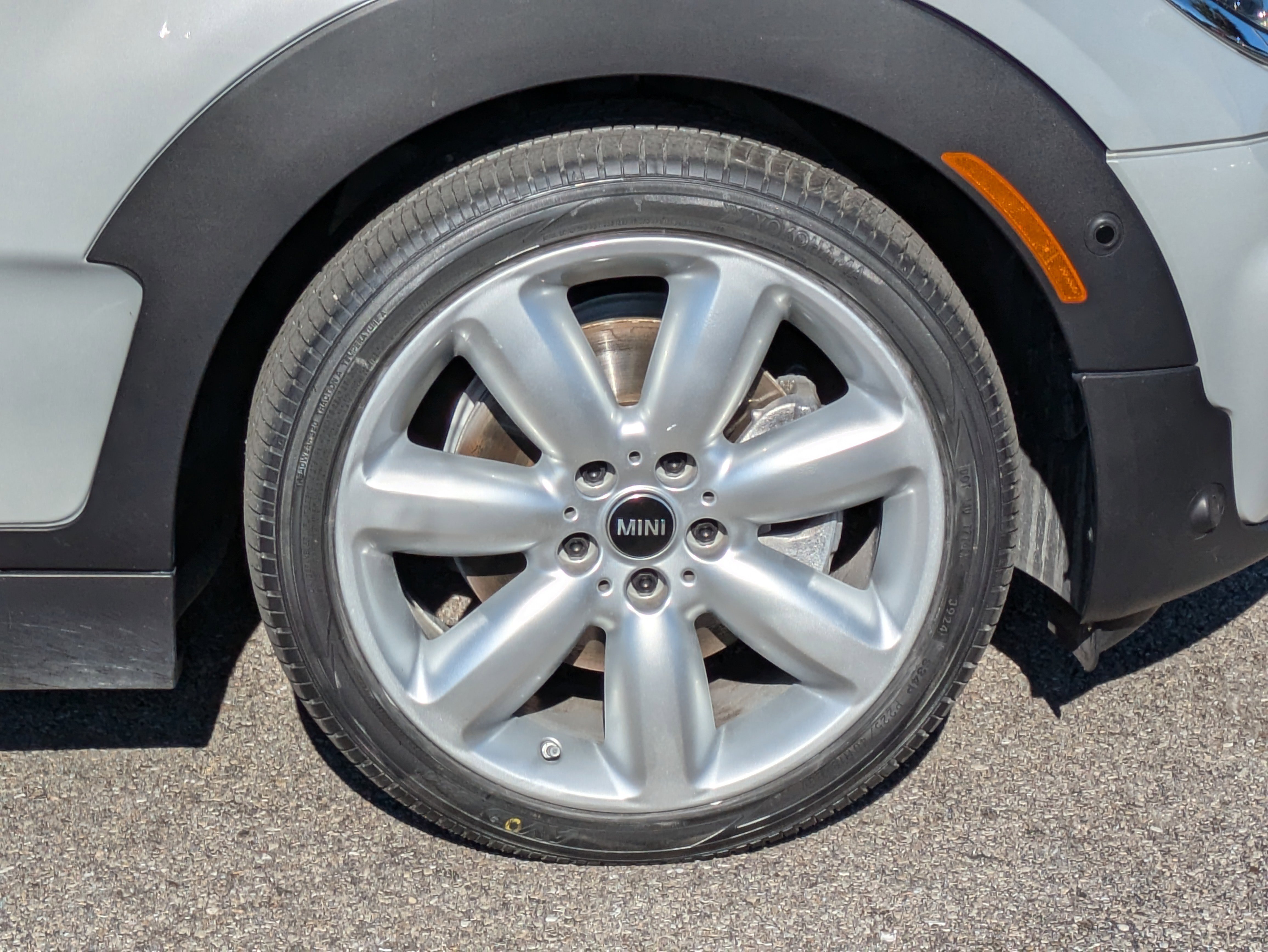 Used 2022 MINI Cooper Clubman S image 11