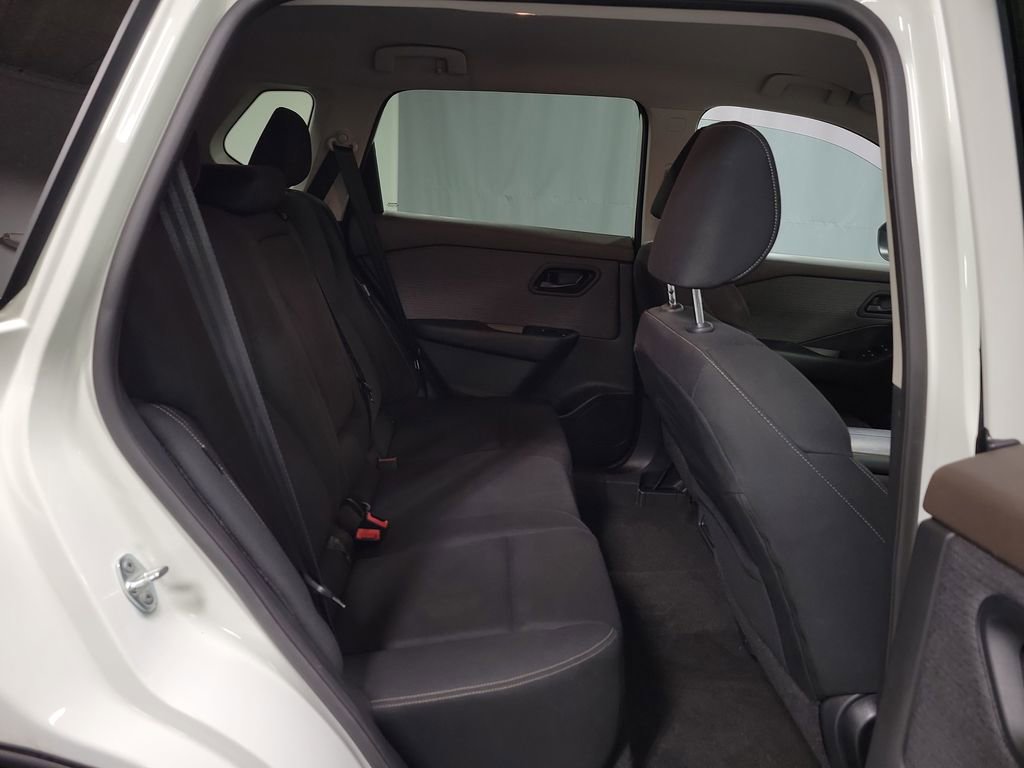 Used 2023 Nissan Rogue S AWD/4WD image 26