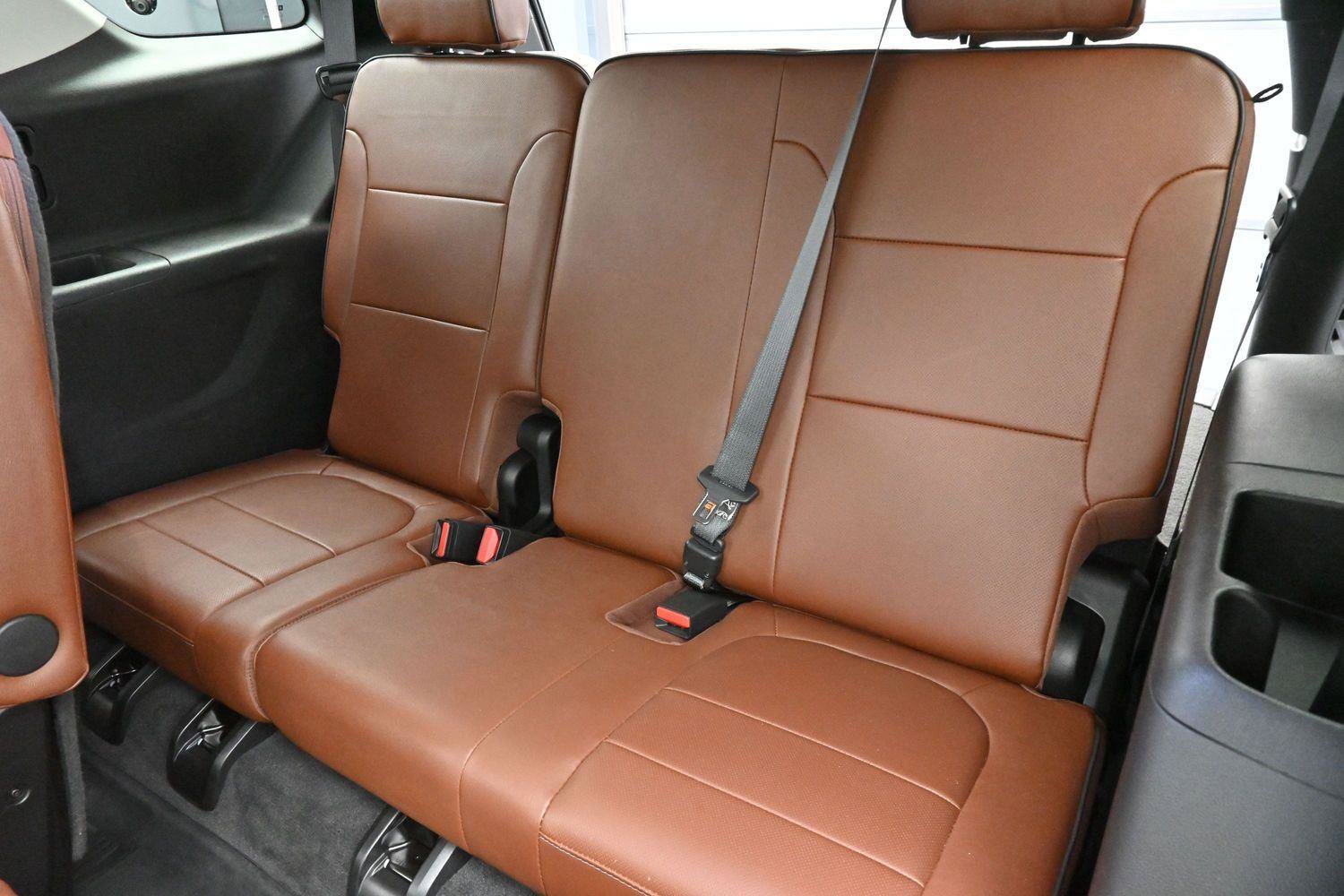 Used 2019 Chevrolet Traverse High Country w/ LPO, Floor Liner Package AWD/4WD image 37