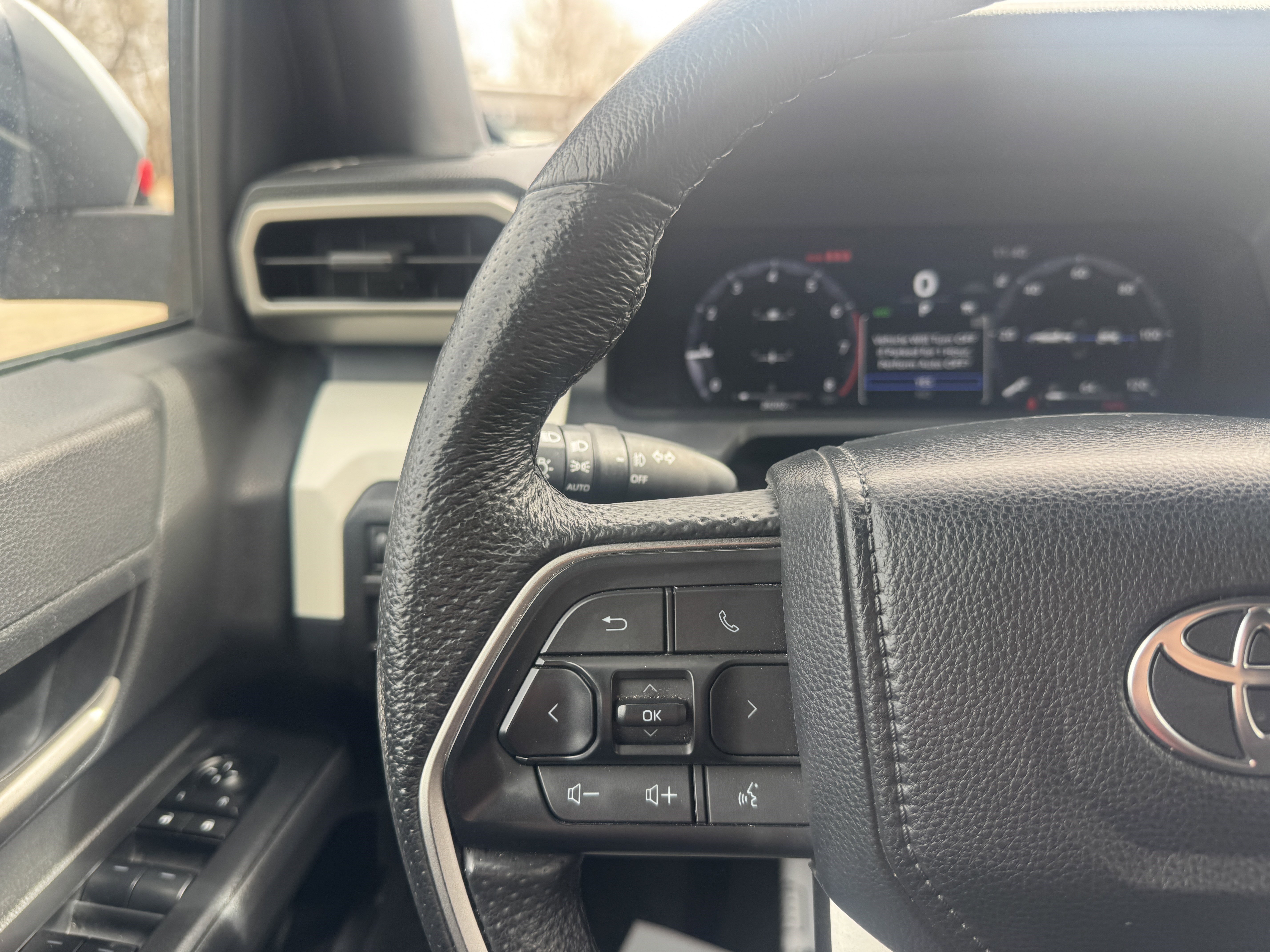 Certified 2024 Toyota Tacoma TRD Off-Road image 22