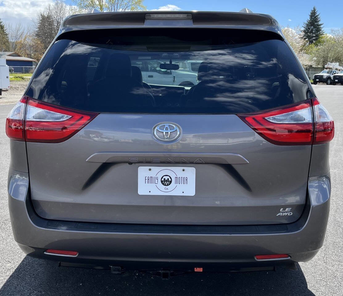 Used 2017 Toyota Sienna LE AWD/4WD image 6