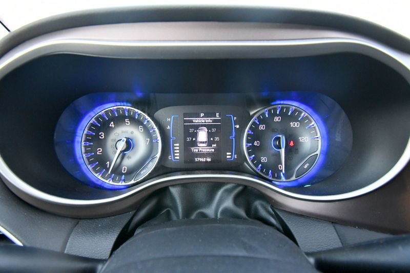 Used 2024 Chrysler Voyager LX FWD image 22