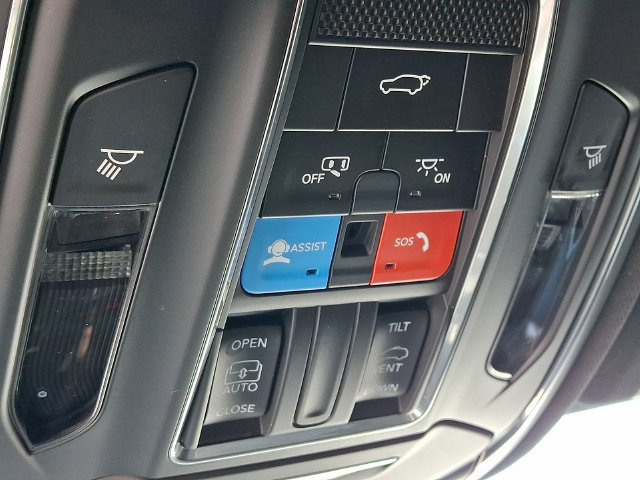Used 2025 Jeep Grand Cherokee L Altitude AWD/4WD image 25