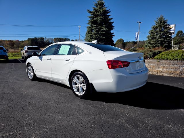 Used 2015 Chevrolet Impala LT w/ Convenience Package FWD image 2
