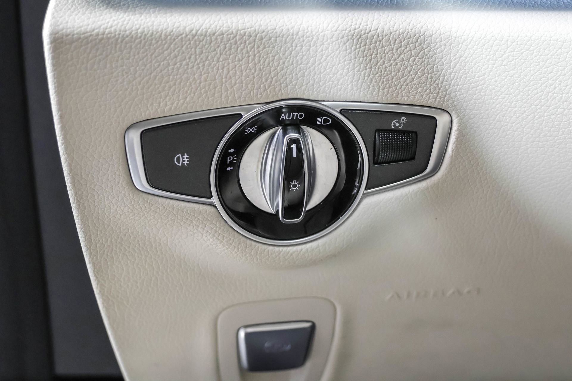 Used 2018 Mercedes-Benz E 300 4MATIC image 24