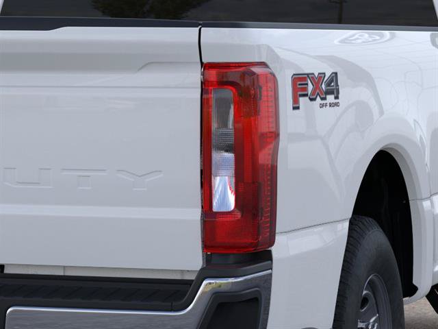 New 2026 Ford F250 XL w/ FX4 Off-Road Package AWD/4WD image 25