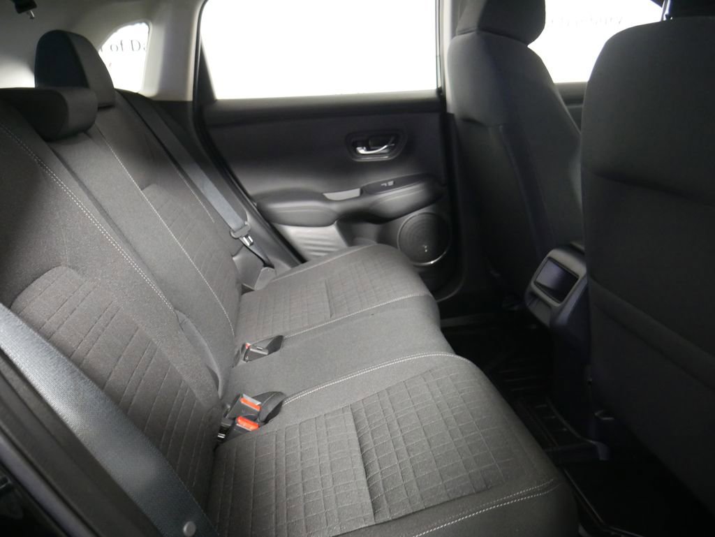 Used 2023 Honda HR-V LX image 9