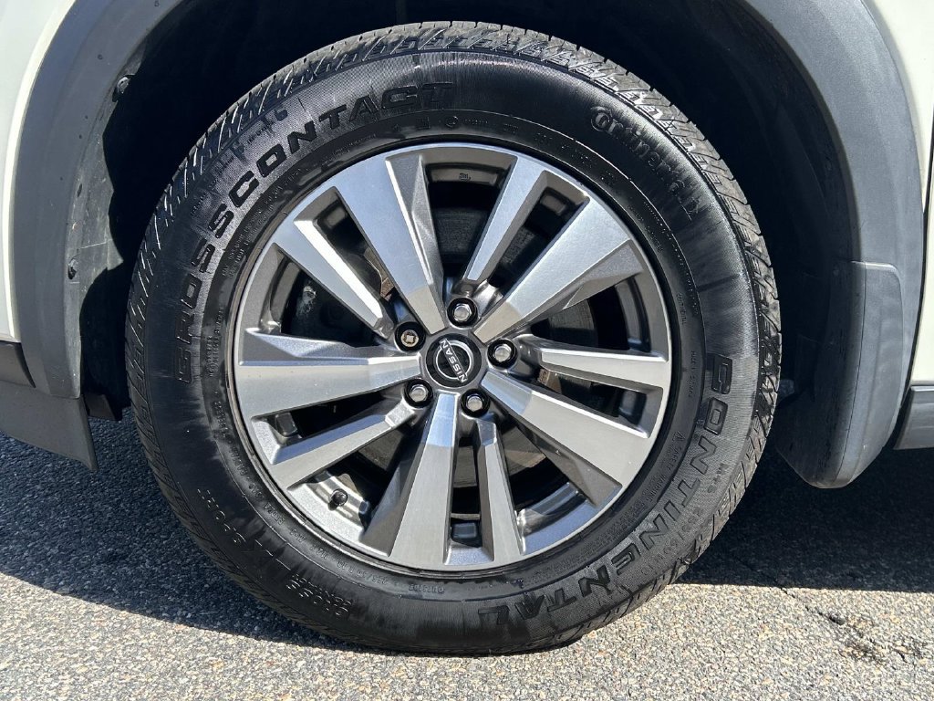 Used 2022 Nissan Pathfinder SL AWD/4WD image 9