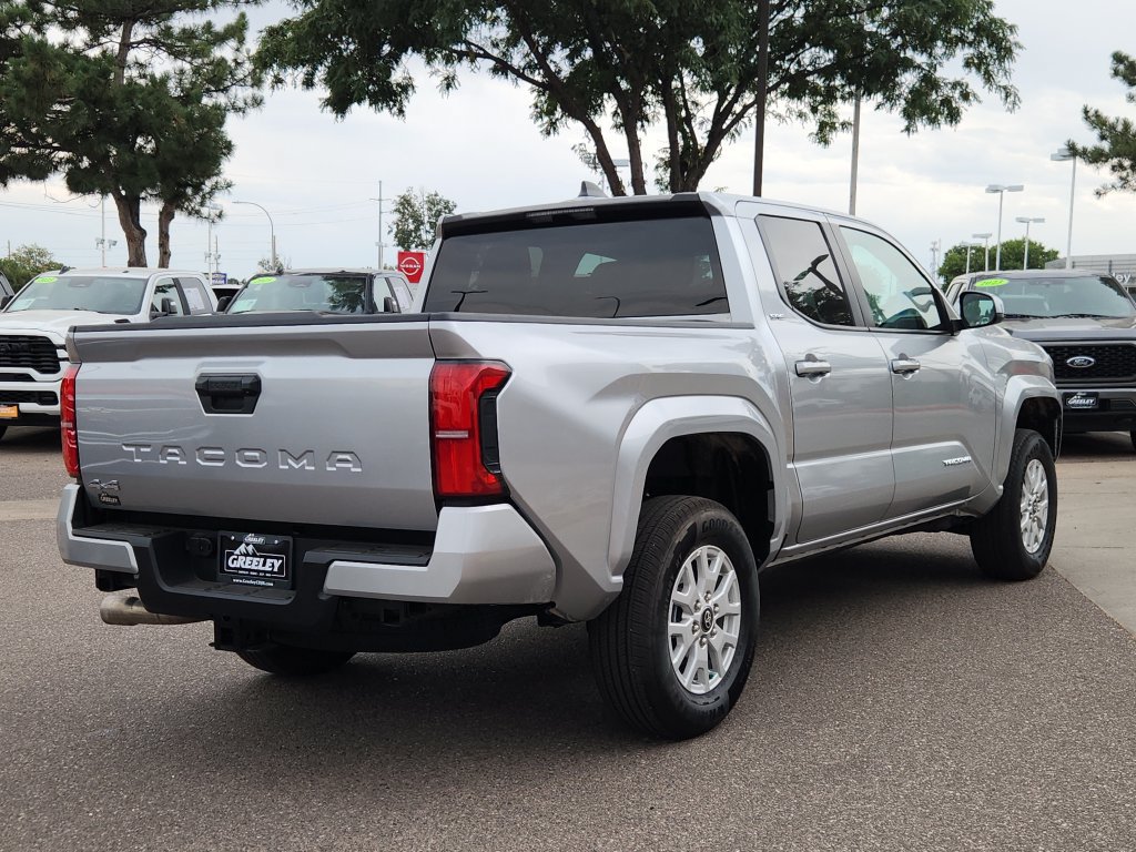 Used 2025 Toyota Tacoma SR5 AWD/4WD image 3