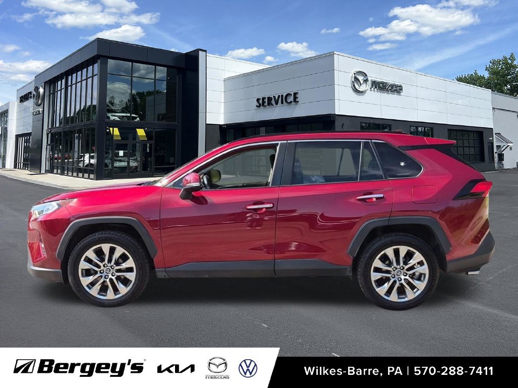 Used 2019 Toyota RAV4 Limited w/ Advanced Technology Package AWD/4WD image 17