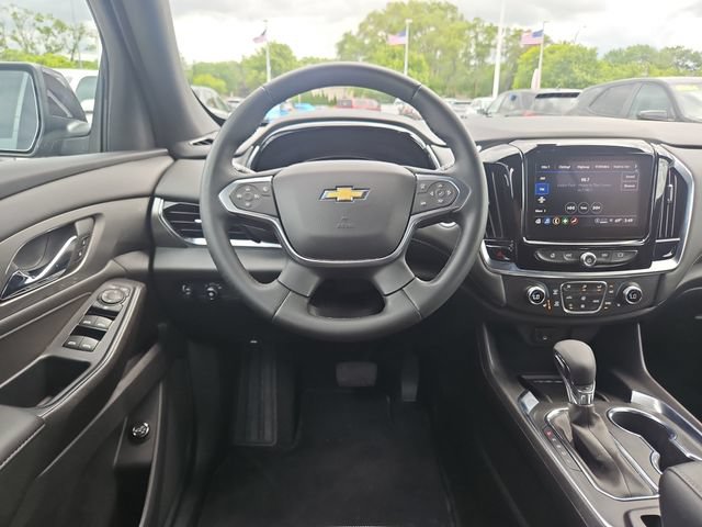 Used 2023 Chevrolet Traverse LT FWD image 14