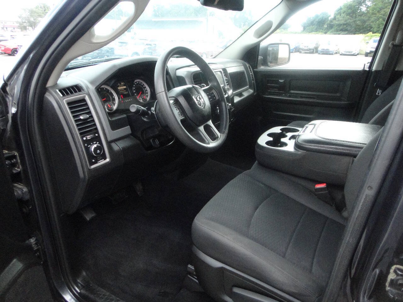 Used 2019 RAM 1500 Express AWD/4WD image 7