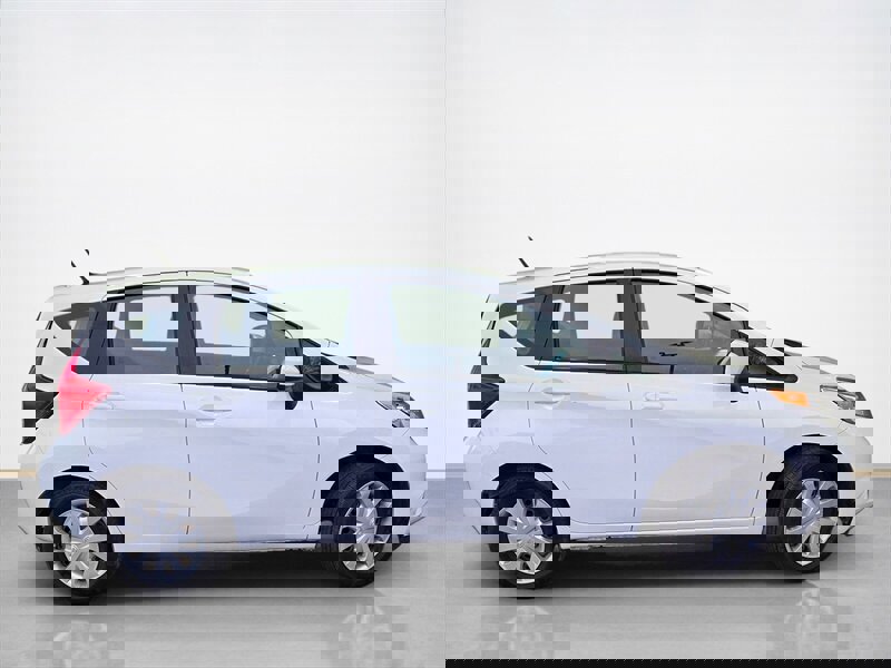 Used 2016 Nissan Versa Note SV image 2