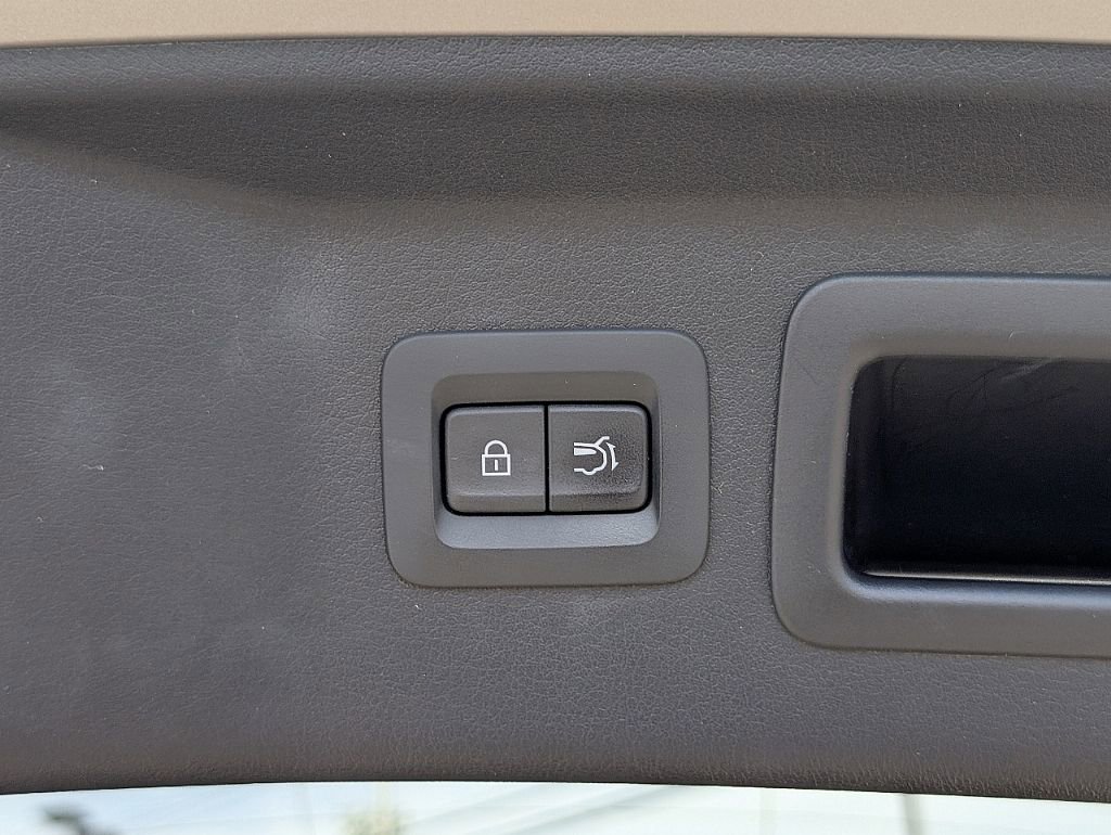 Certified 2024 MAZDA CX-90 3.3 Turbo w/ Premium Package image 16