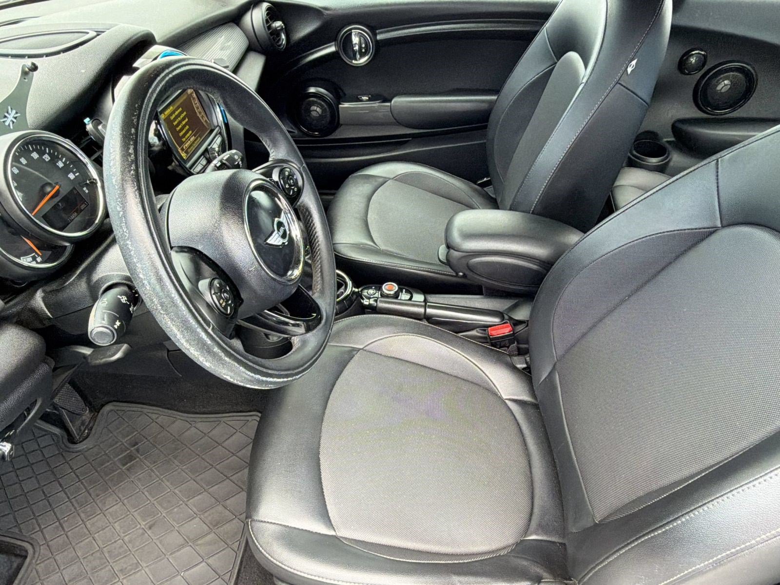 Used 2016 MINI Cooper 2-Door Hardtop FWD image 5