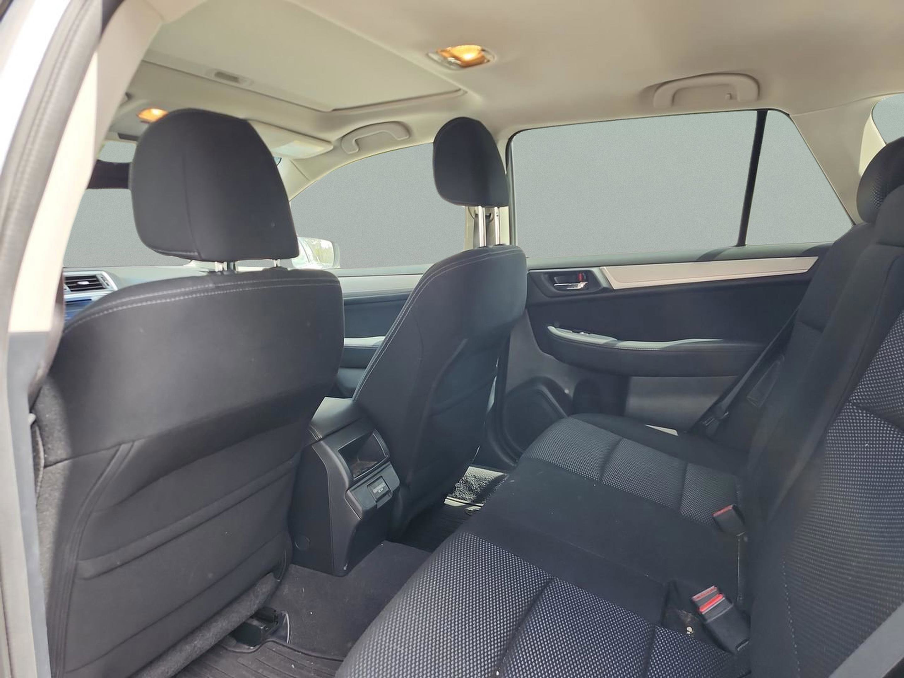 Used 2018 Subaru Outback 2.5i Premium image 18